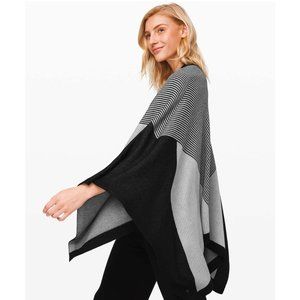 Lululemon Here for Serenity Wrap / One Size / Black White Cashlu